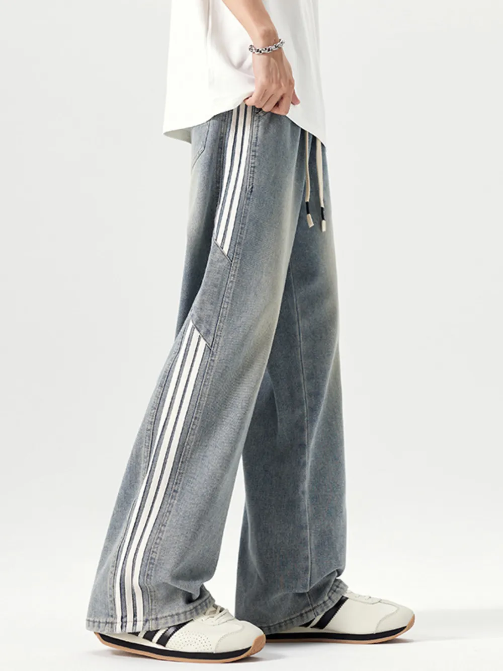 Men's Plus Size Wide Leg Jeans with Side Stripes, image 3