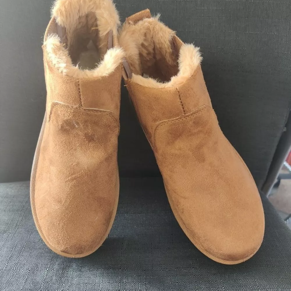 Plush Lined Slip-On Chelsea Winter Boots, image 8