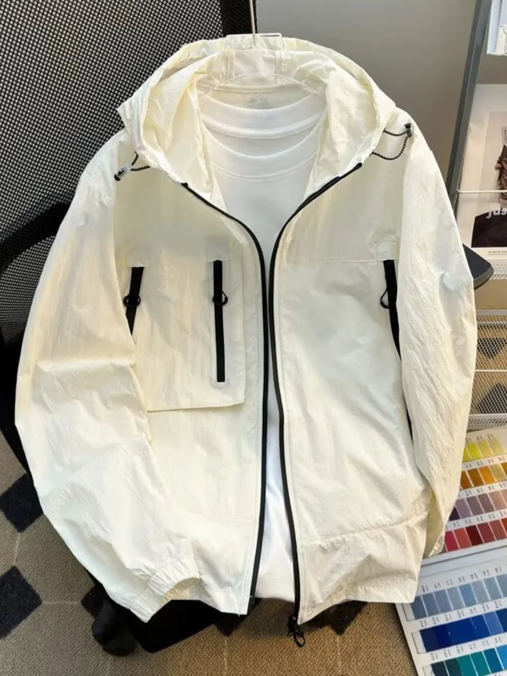 Men's Plus Size Lightweight Hooded Windbreaker Jacket, image 3