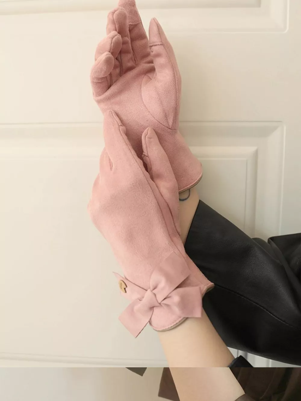 Bow-Decorated Gloves, image 8