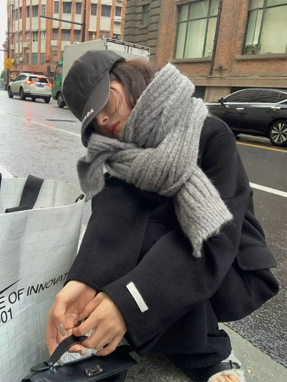 Cozy Knitted Winter Scarf, image 2