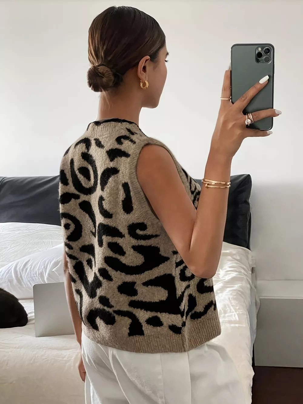 Plus Size Leopard Scalloped Edge Button-Down Sweater Vest, image 6