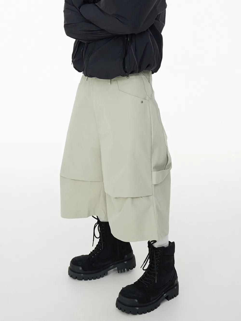 Men's Wide Leg Cargo Shorts, image 2