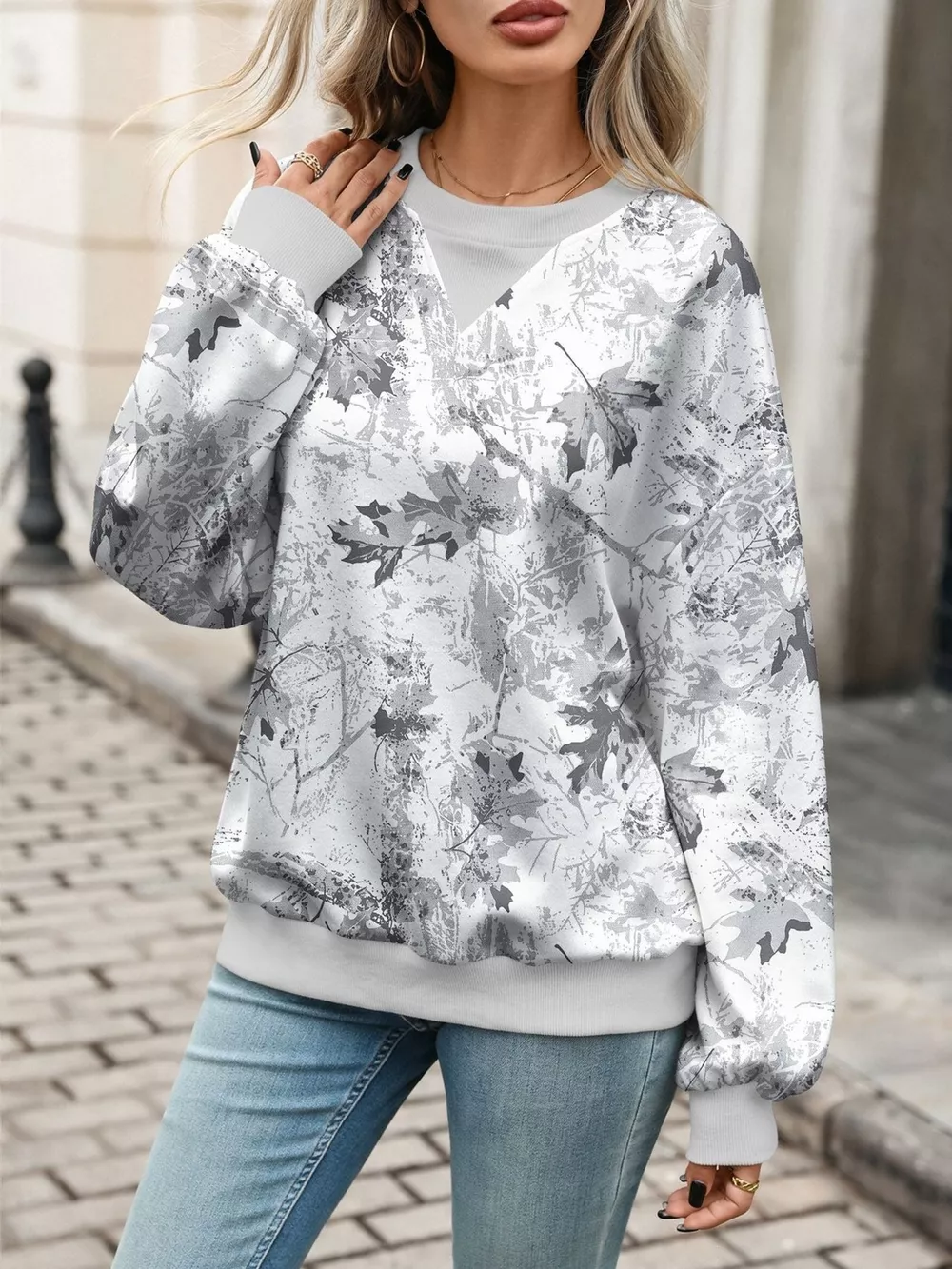 Leaf Print Sweatshirt with Contrasting Trim, image 9