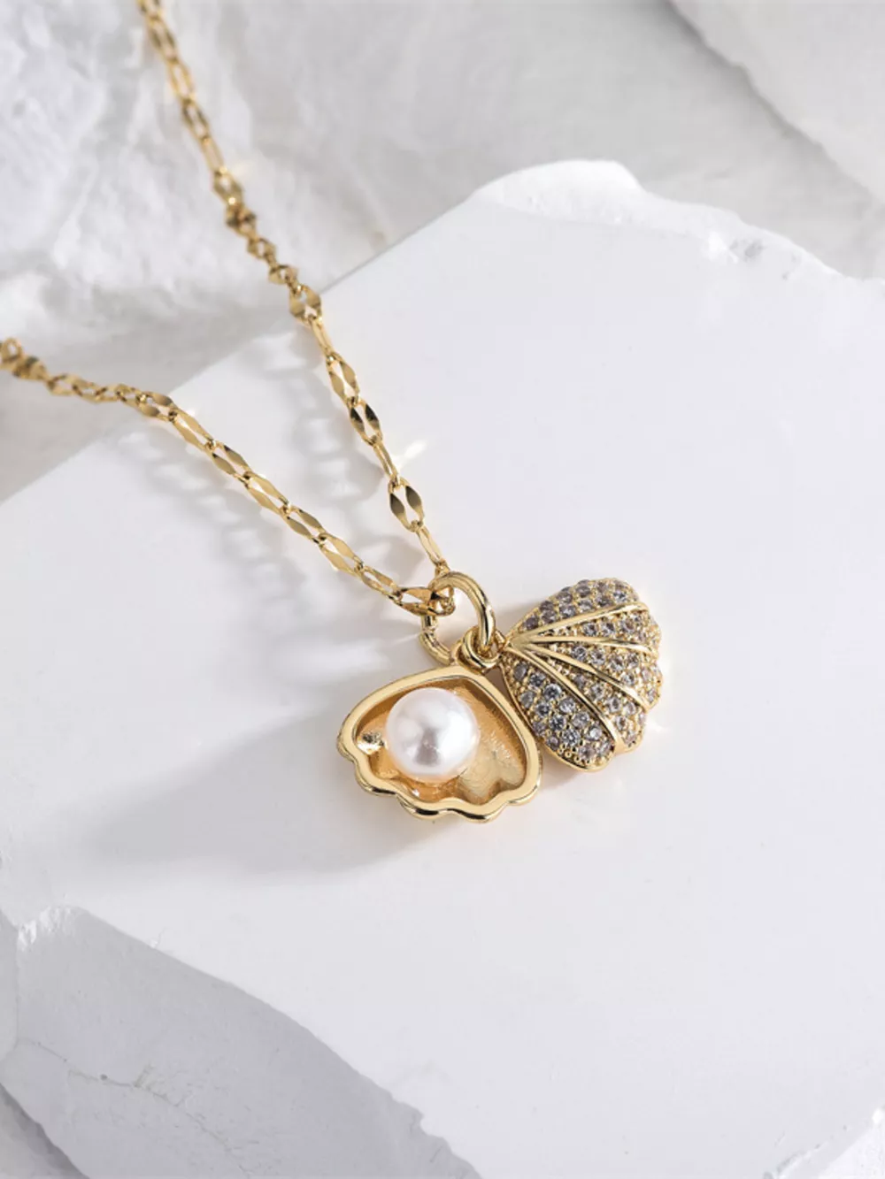 18K Gold-Plated Pearl Shell Necklace