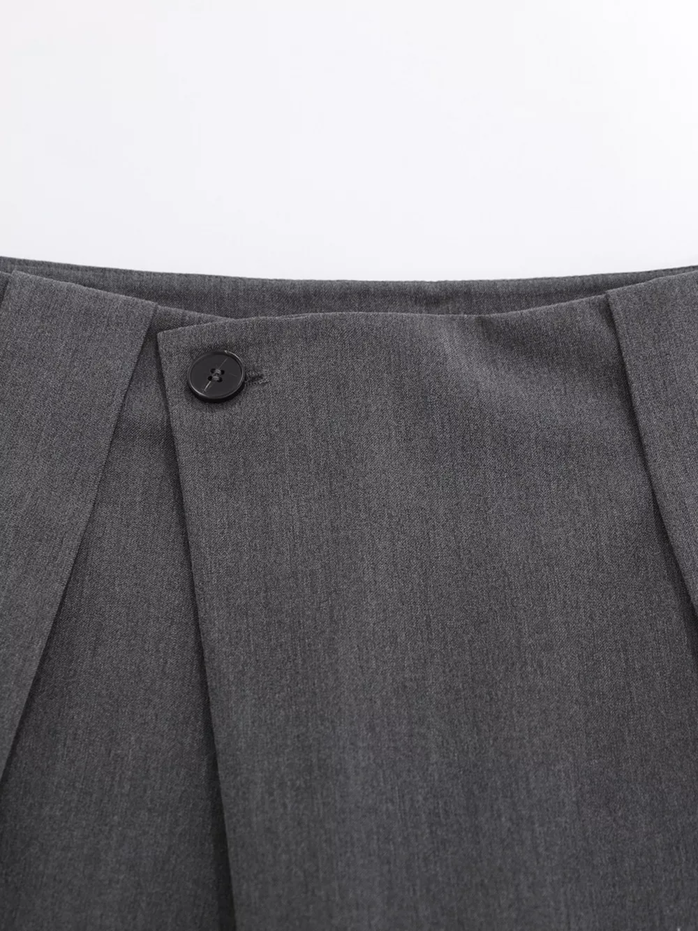Men's High-Waisted Asymmetric Pleated Capris, image 5