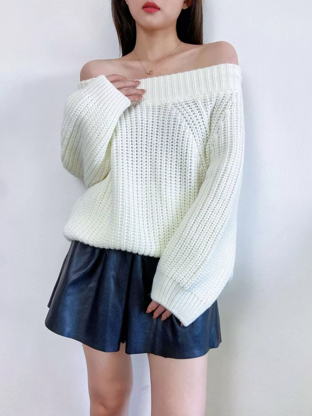Off-Shoulder Chunky Knit Sweater, image 4