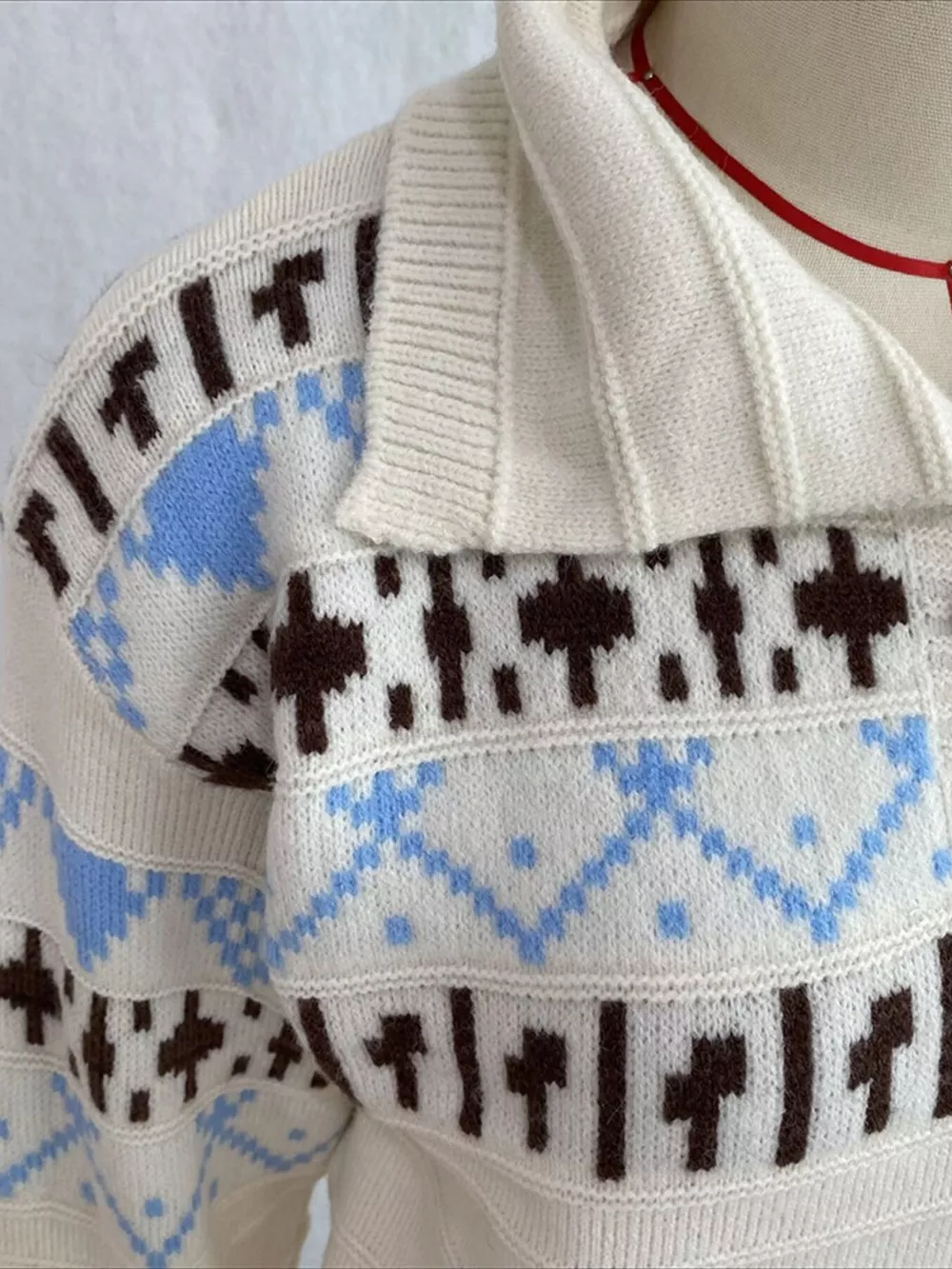 Vintage-Inspired Fair Isle Patterned Polo Sweater, image 7