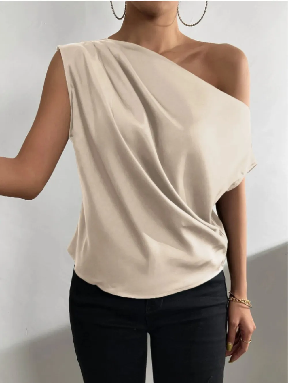 Asymmetrica One-Shoulder Draped Blouse, image 7