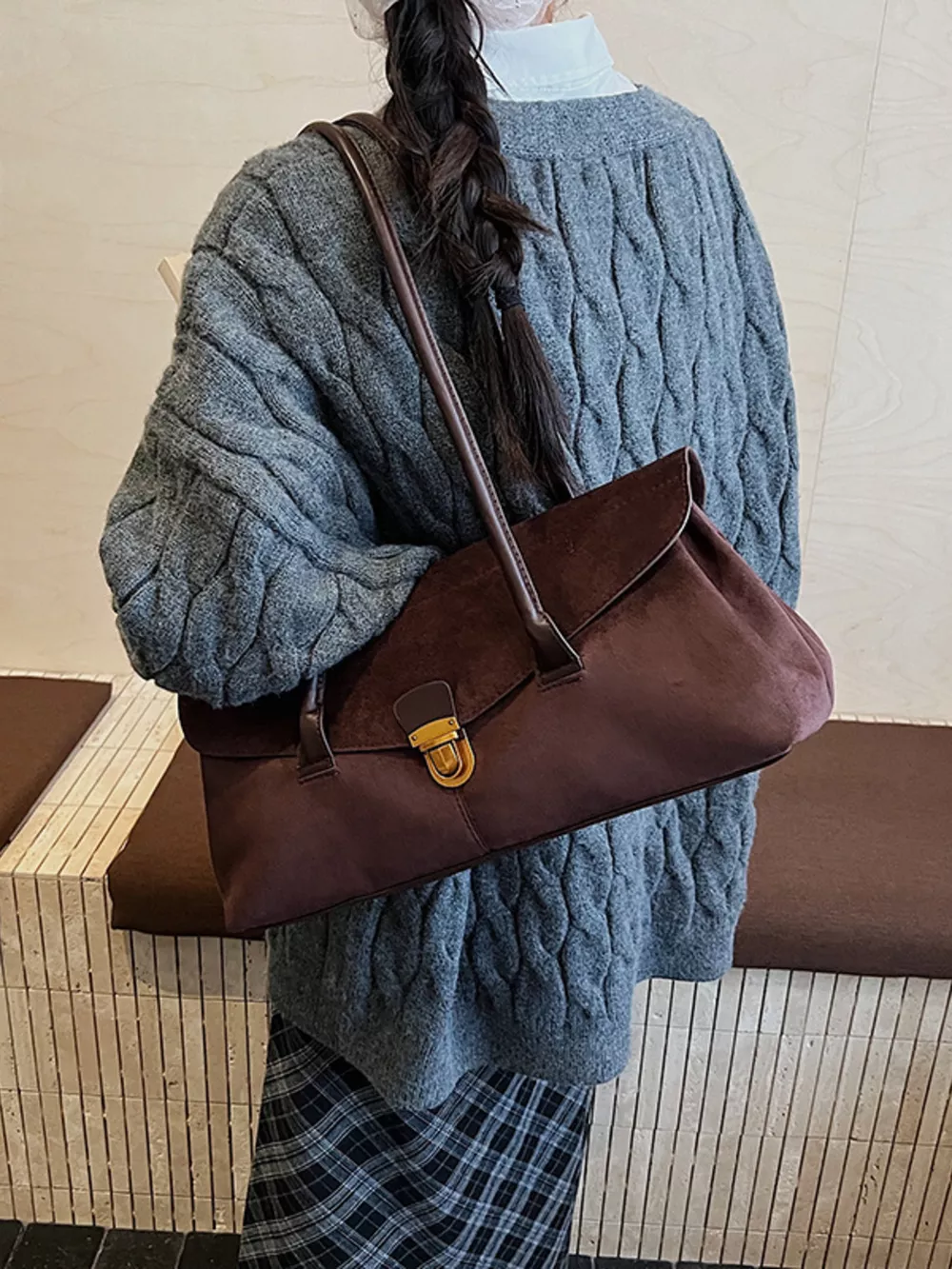 Vintage Buckle Closure Shoulder Bag, image 3