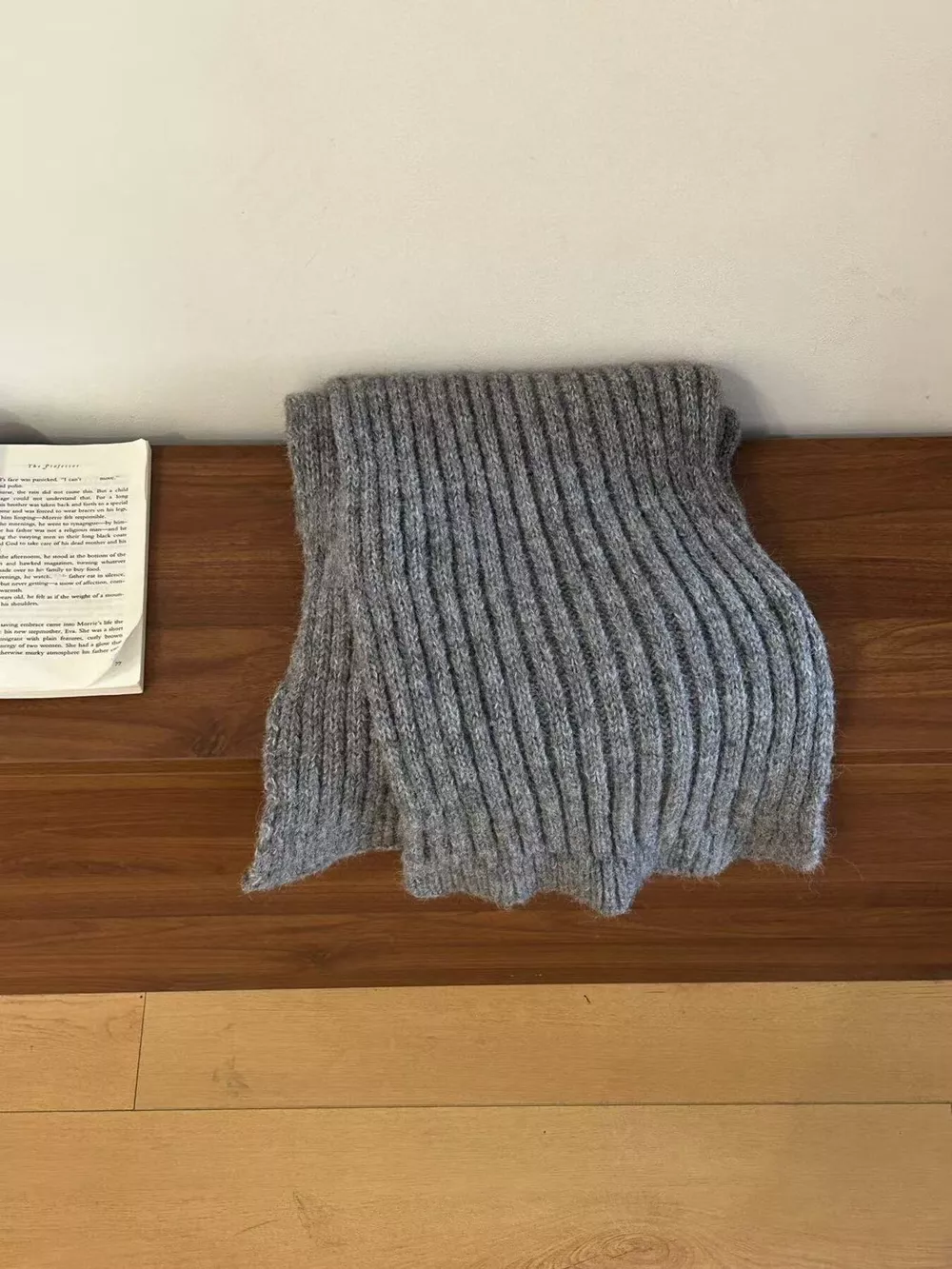 Cozy Knitted Winter Scarf, image 4