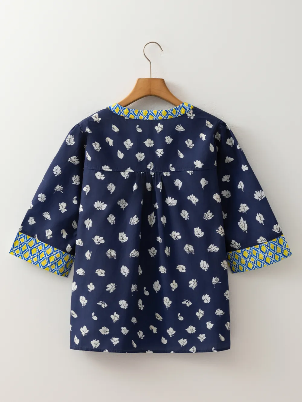 Floral Print Half Sleeve Contrast Trim Blouse, image 4