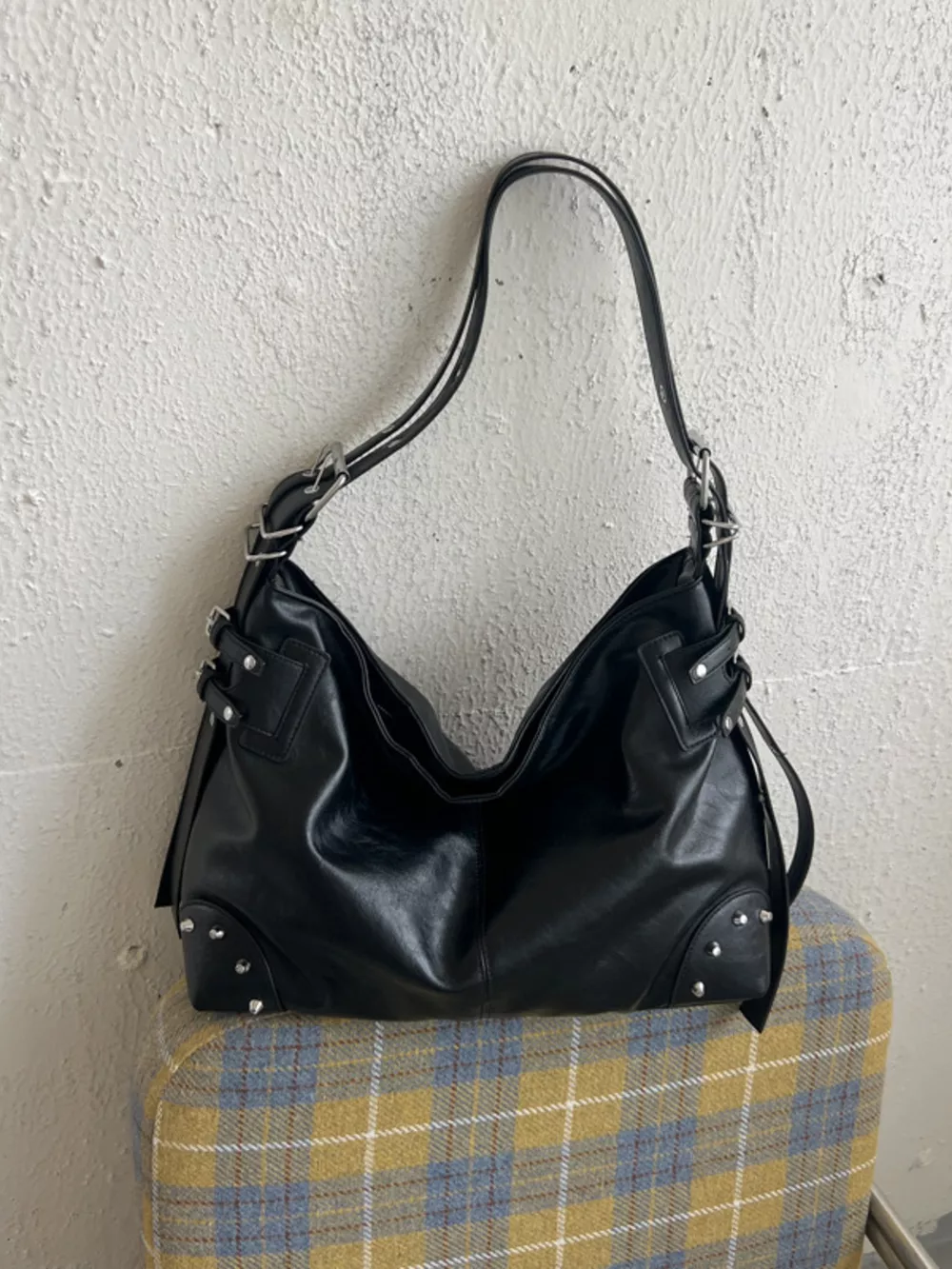Rivet Decor Shoulder Bag, image 2