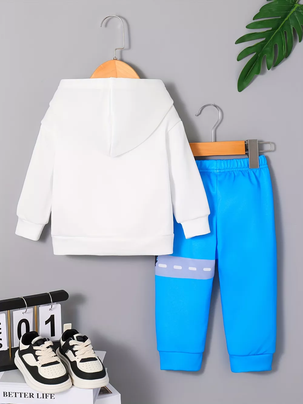 Children's Cartoon Truck Graphic Hoodie & Pants Set, image 3