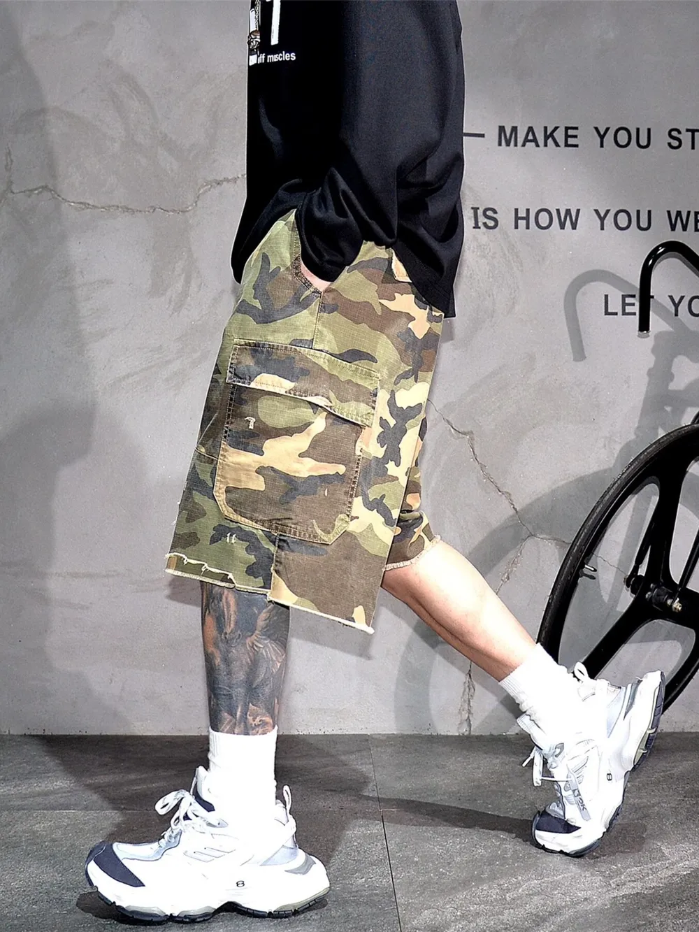 Men's Plus Size Camo Cargo Shorts with Multi-Pocket, image 2