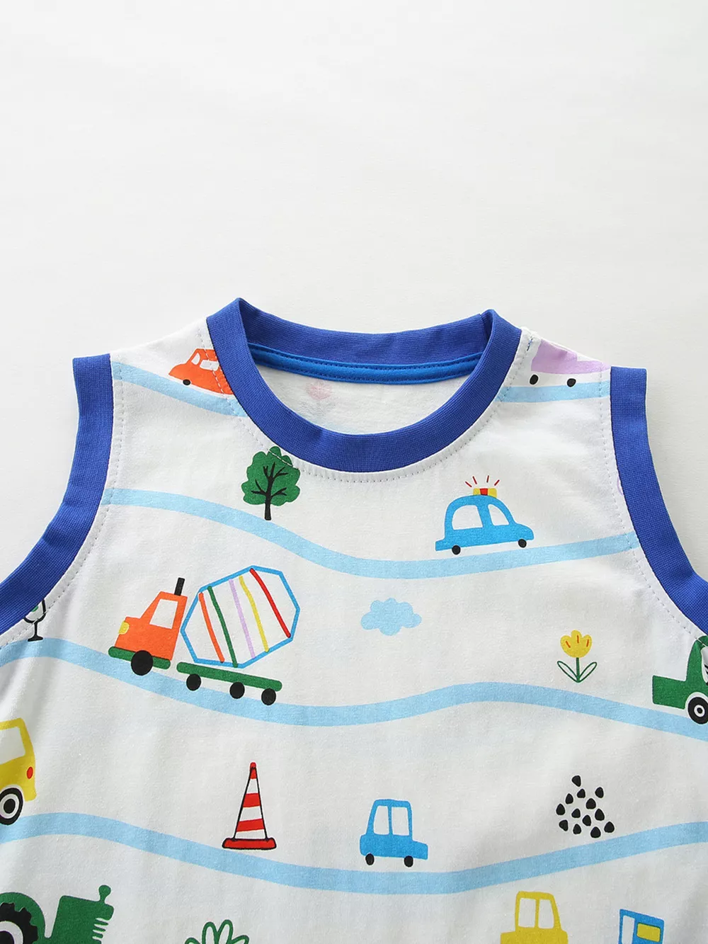 Children's Cartoon Vehicle Print Sleeveless Top & Shorts Set, image 3