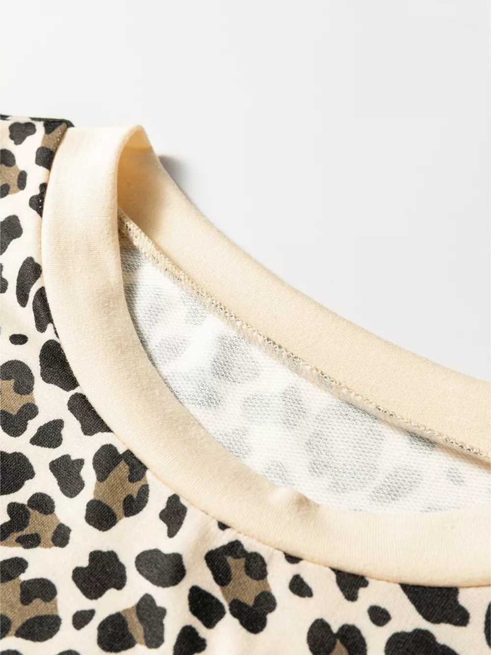 Leopard Print Contrast Trim Long Sleeve Pullover and Drawstring Shorts 2pcs Outfit, image 6
