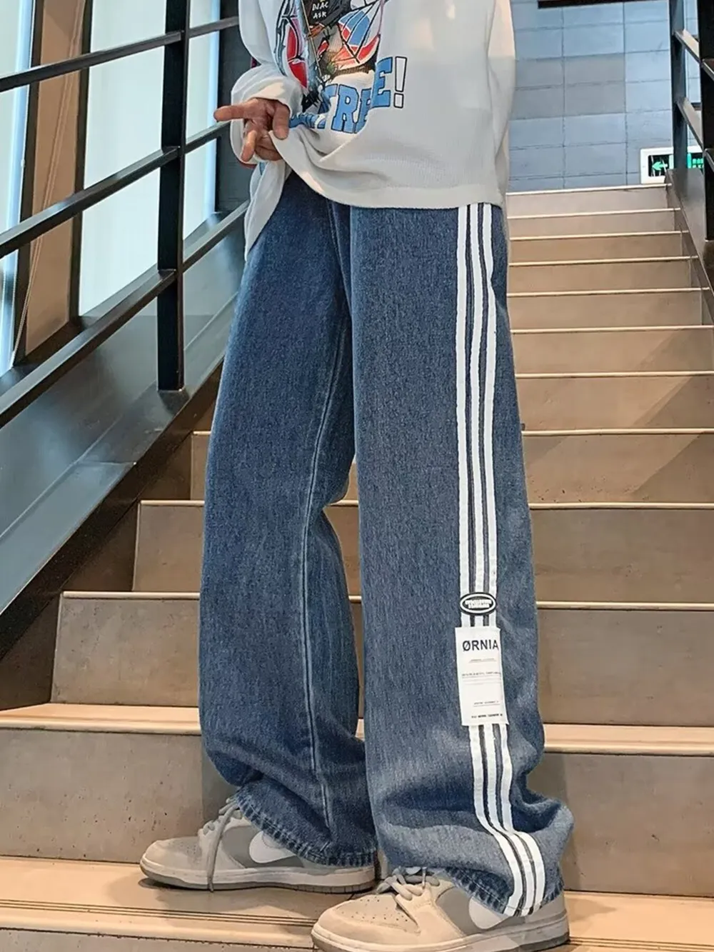 Men's Plus Size Striped Wide-Leg Jeans, image 2