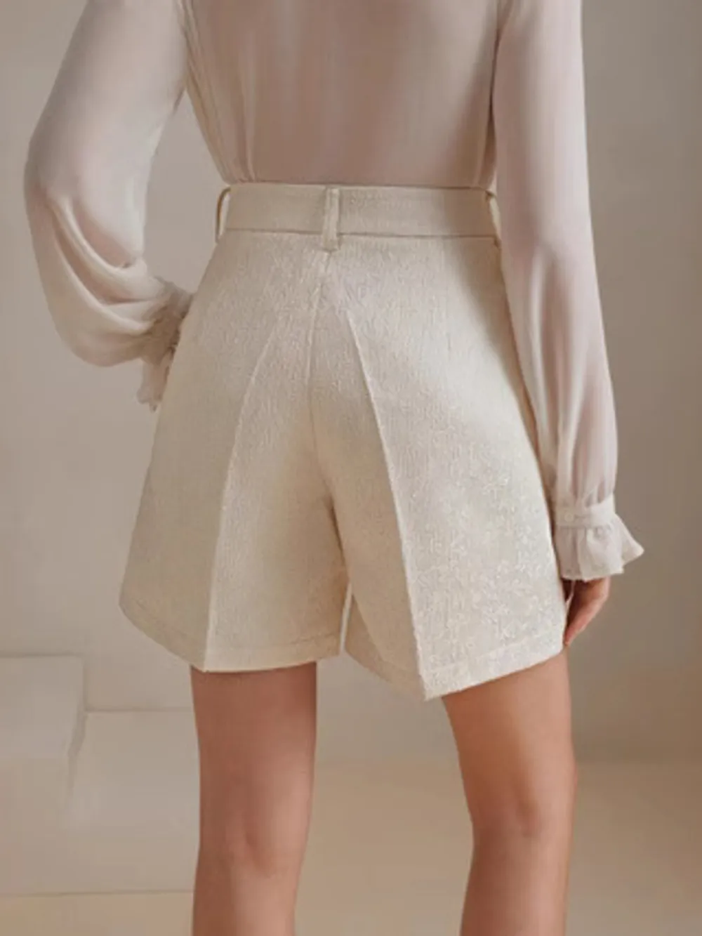 High-Waist Textured Shorts, image 2