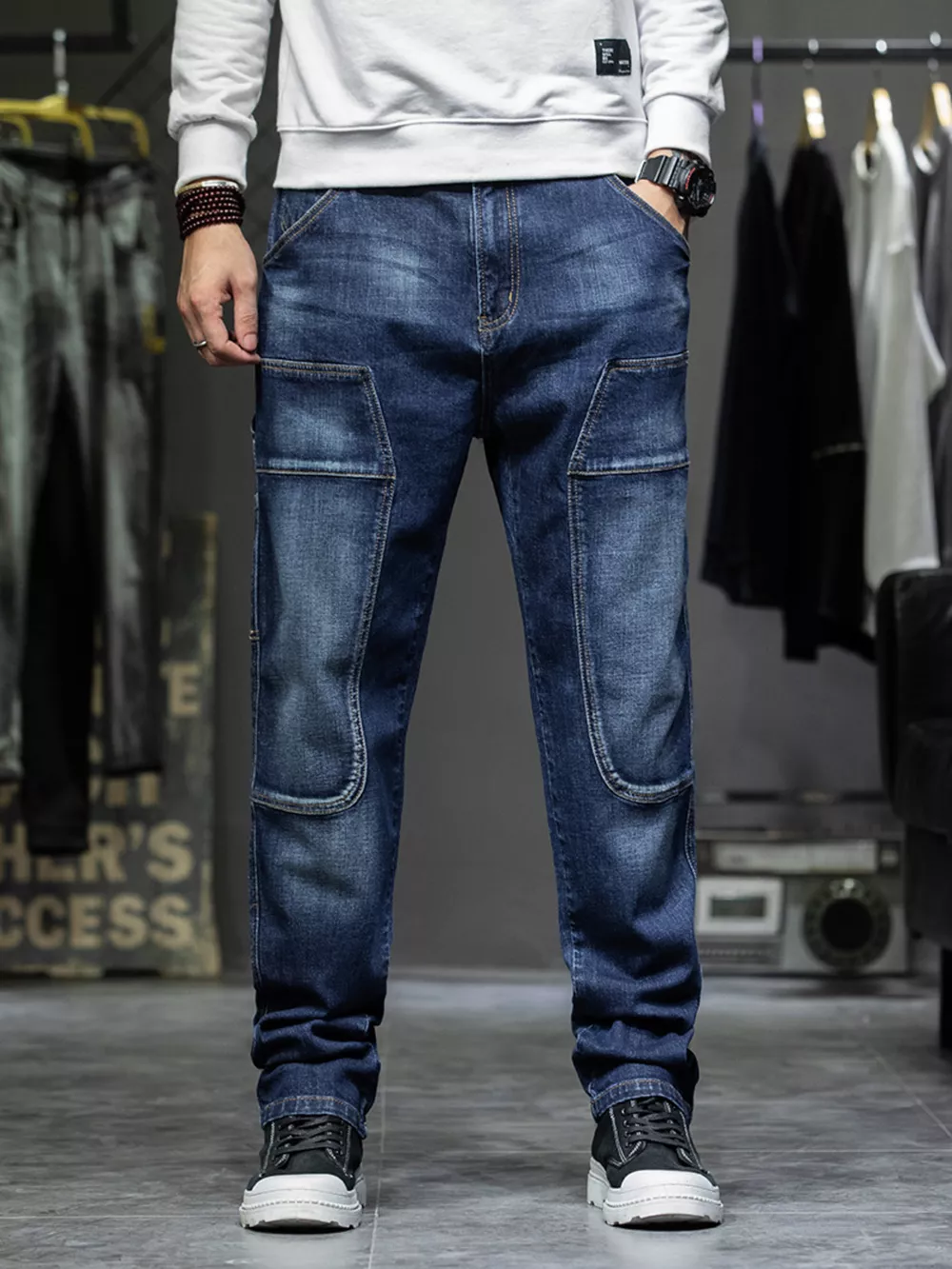 Men's Relaxed Fit Cargo Jeans