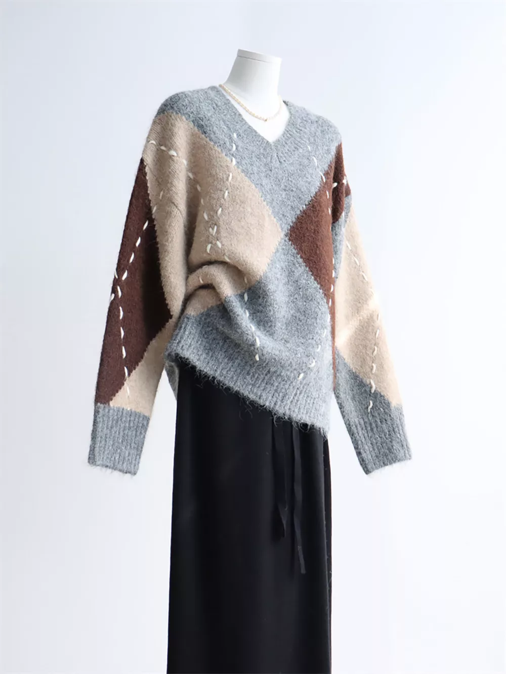 Argyle Pattern V-Neck Oversized Sweater, image 14