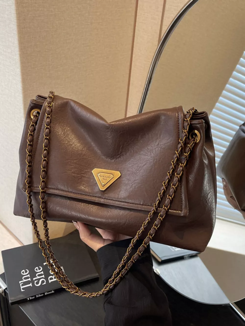 Flap Chain Shoulder Bag, image 3