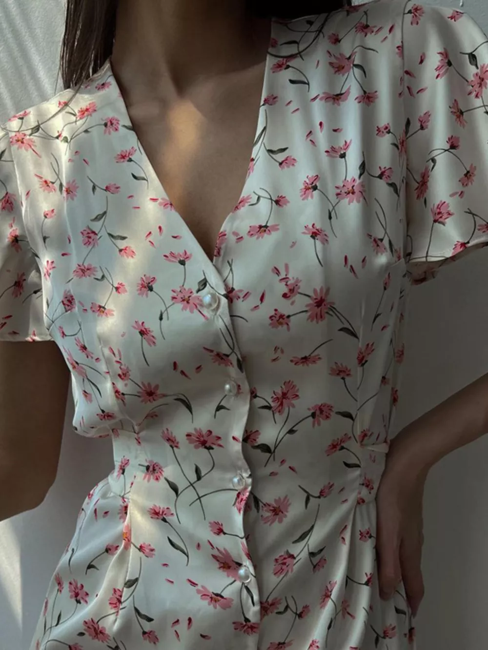Floral Print V-Neck Flutter Sleeves Midi Dress, image 4