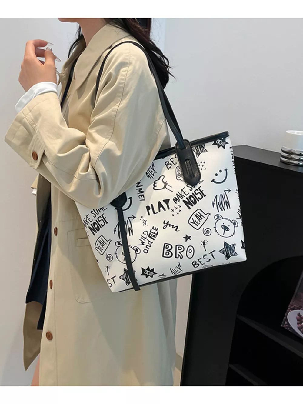 Graffiti Print Casual Tote Bag, image 2