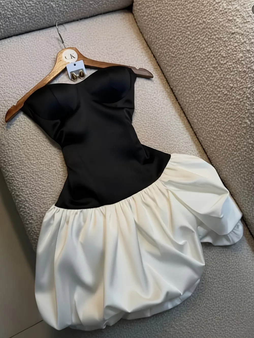 Two-Tone Strapless Bubble Hem Mini Dress, image 2