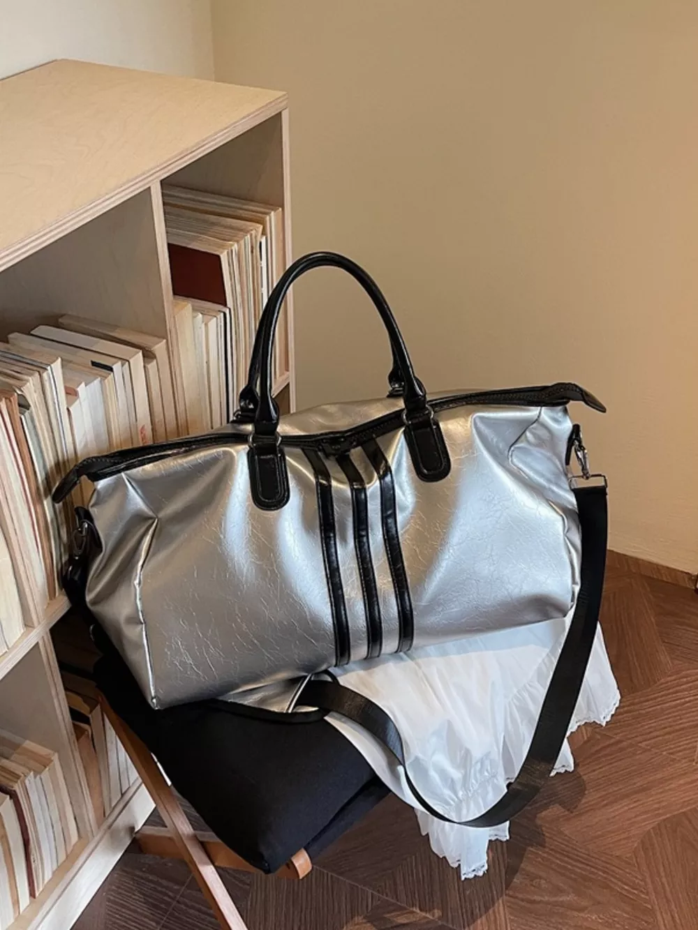 Duffle Bag with Three Stripes, image 2
