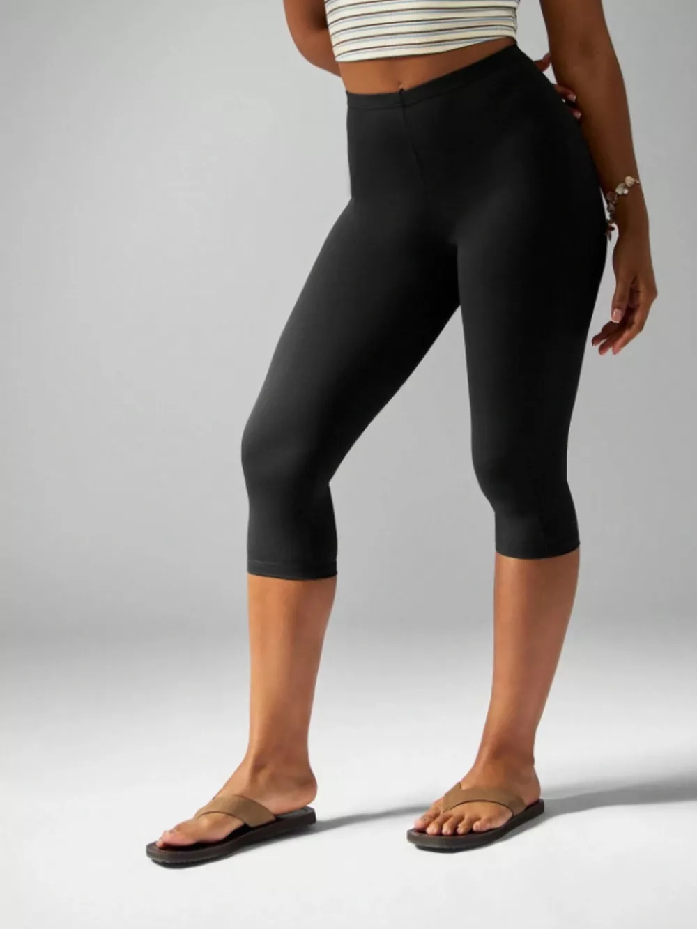 High-Waisted Active Capri Leggings, image 3