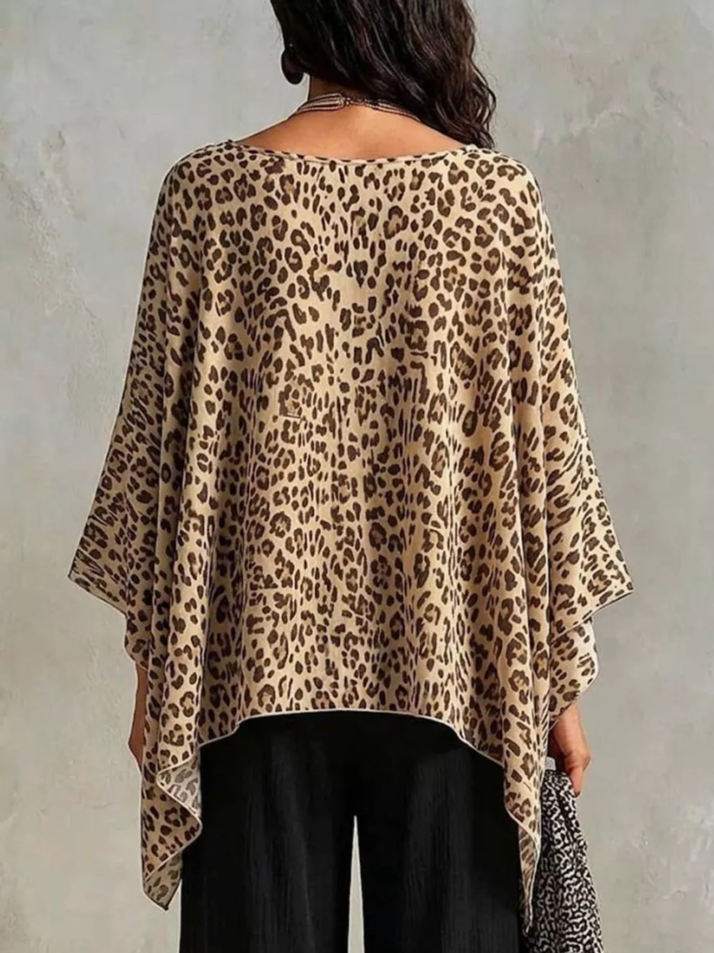 Full Size Leopard Print Asymmetrical Hem Top Plus Size, image 2