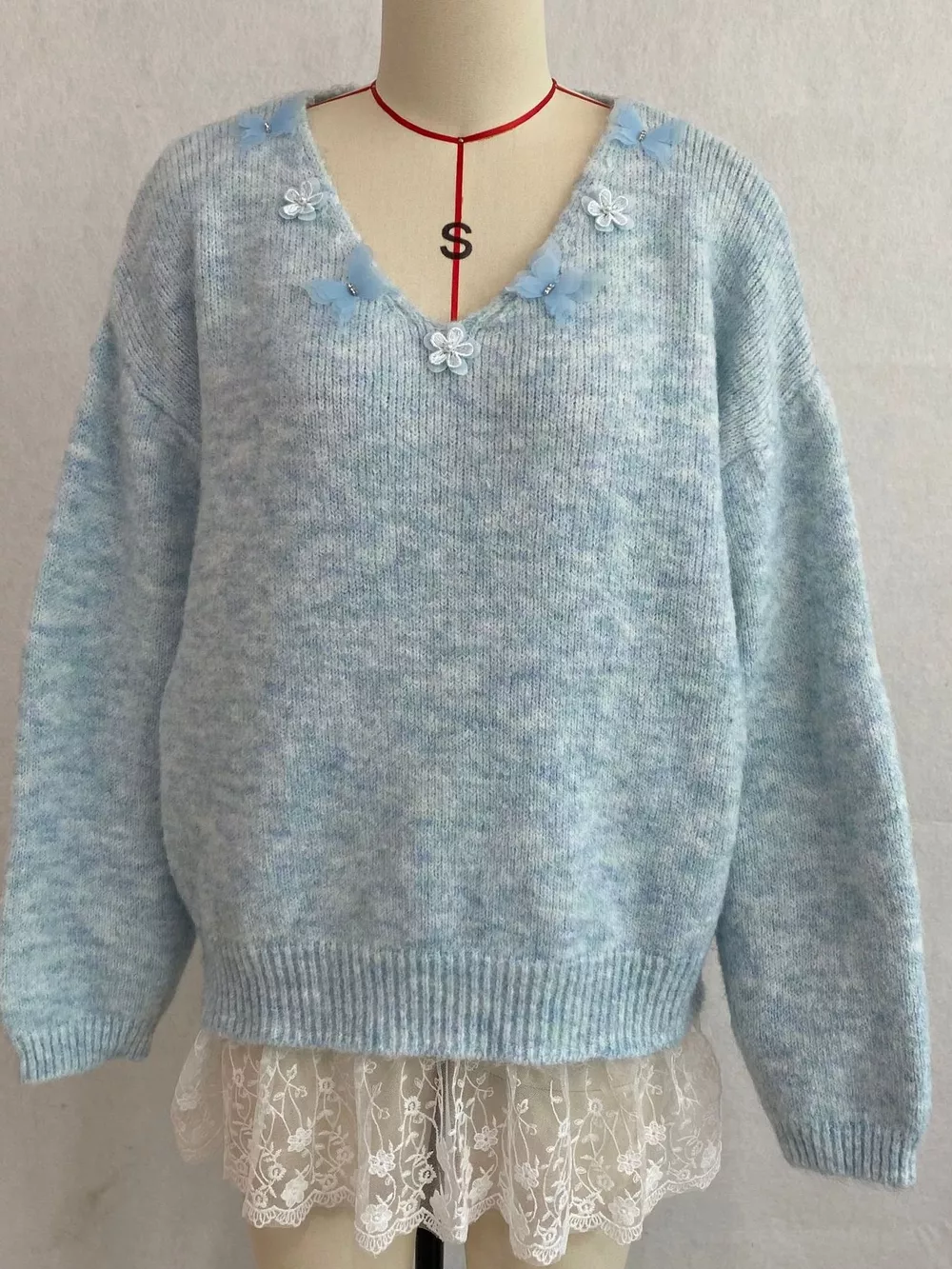 V-Neck Floral Applique Lace Hem Sweater, image 5