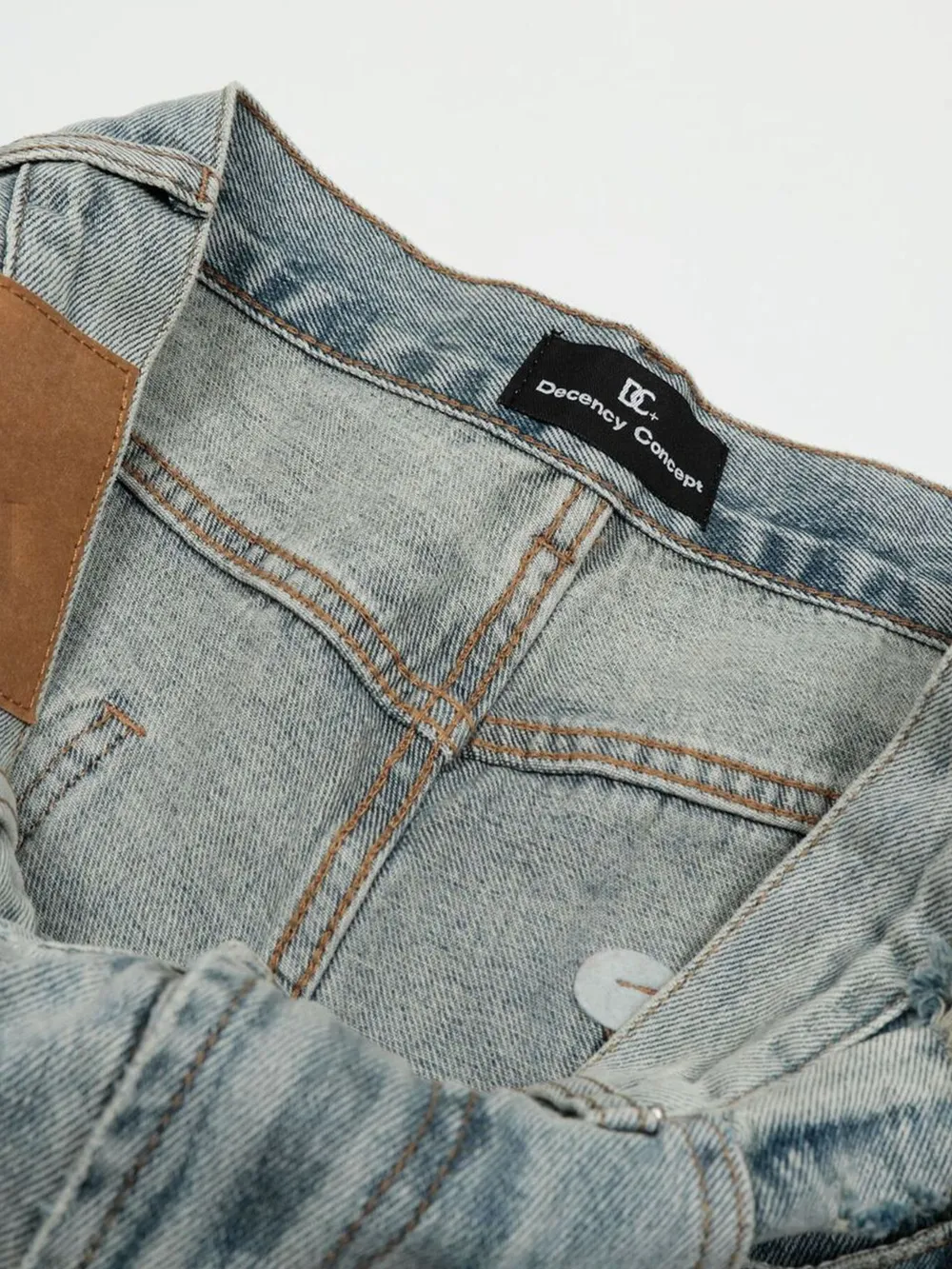 Men's Washed Distressed Curved Jeans, image 3