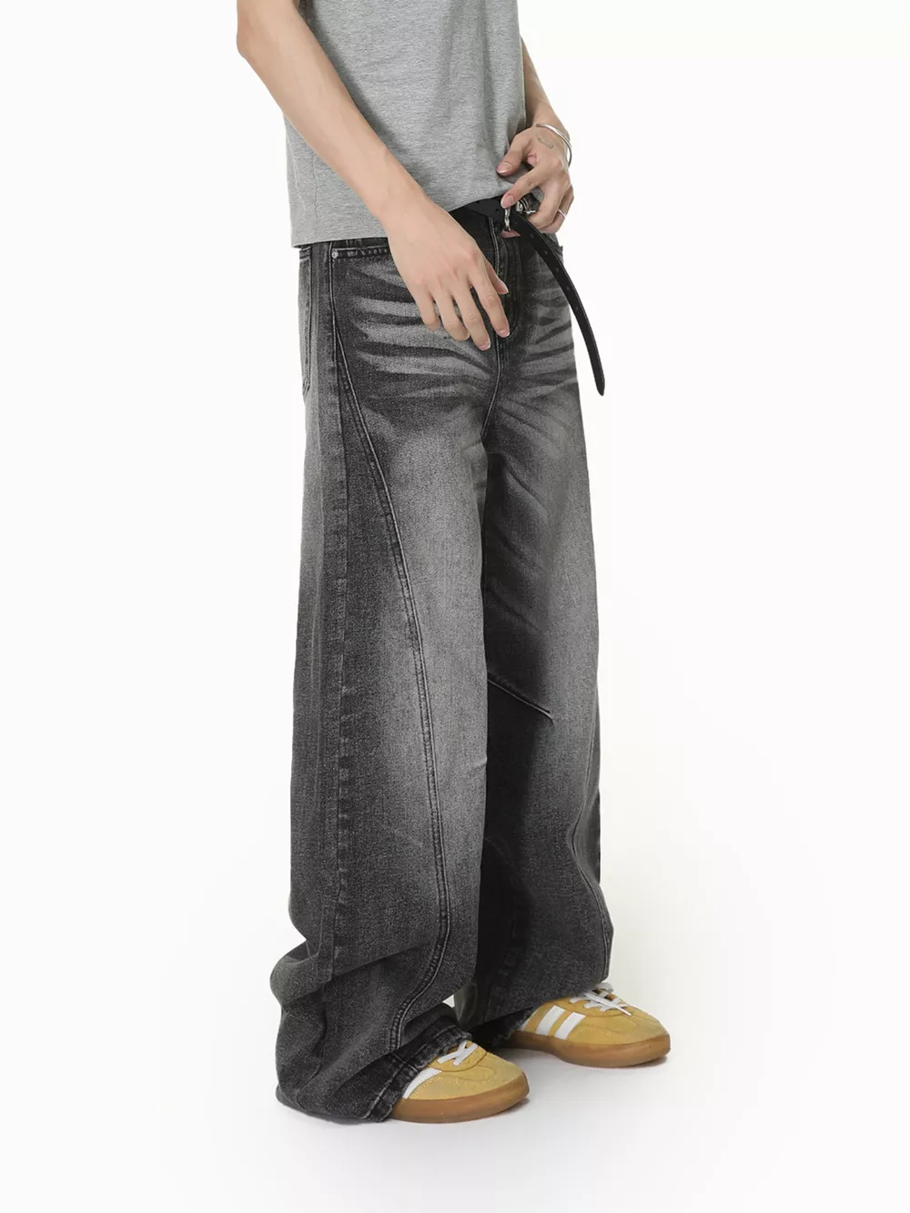 Men's Vintage Wash Wide Leg Jeans, image 2