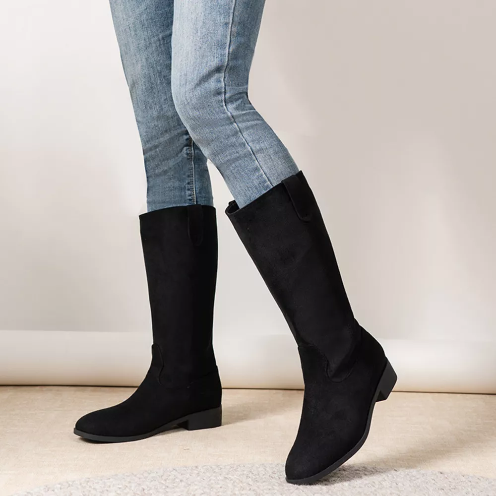 Round Toe Suede Boots