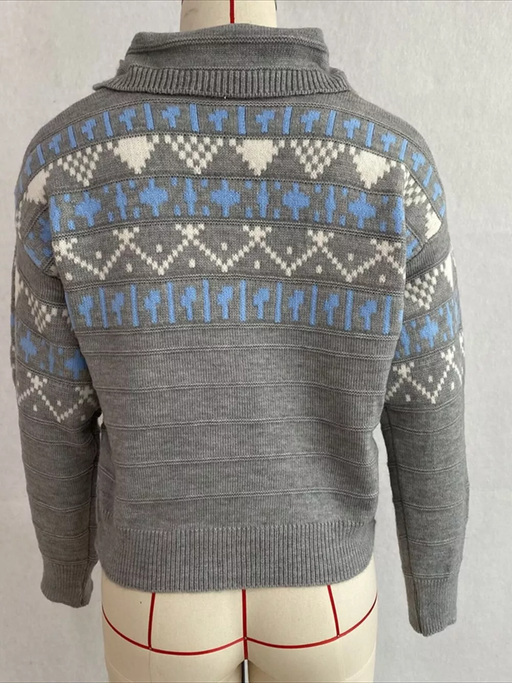 Vintage-Inspired Fair Isle Patterned Polo Sweater, image 21