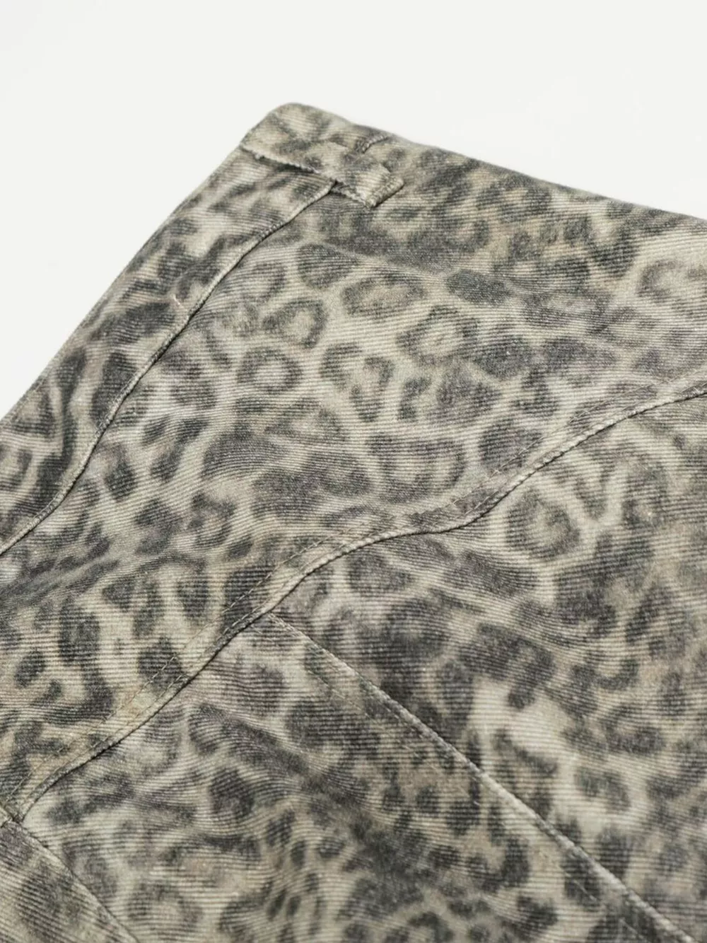 Men's High-Waisted Leopard Print Wide-Leg Barrel Pants, image 10