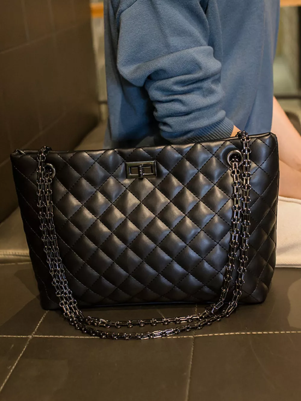 Quilted Chain Crossbody Bag, image 5