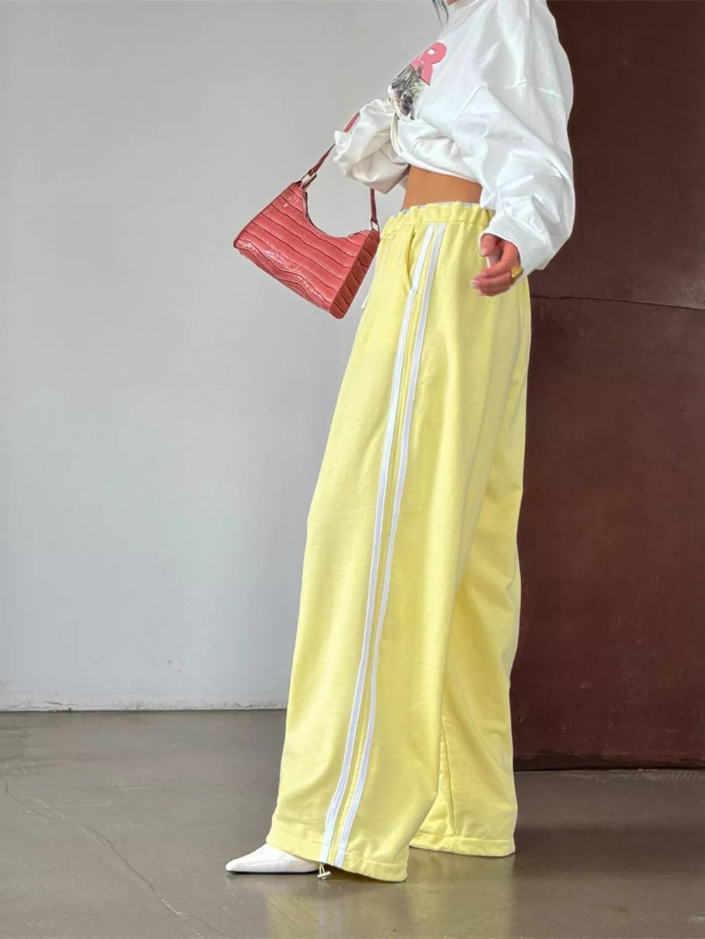 Side Stripes High-Waisted Wide-Leg Sweatpants, image 18