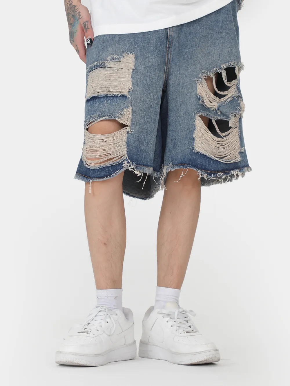 Men's Distressed Denim Shorts, image 3