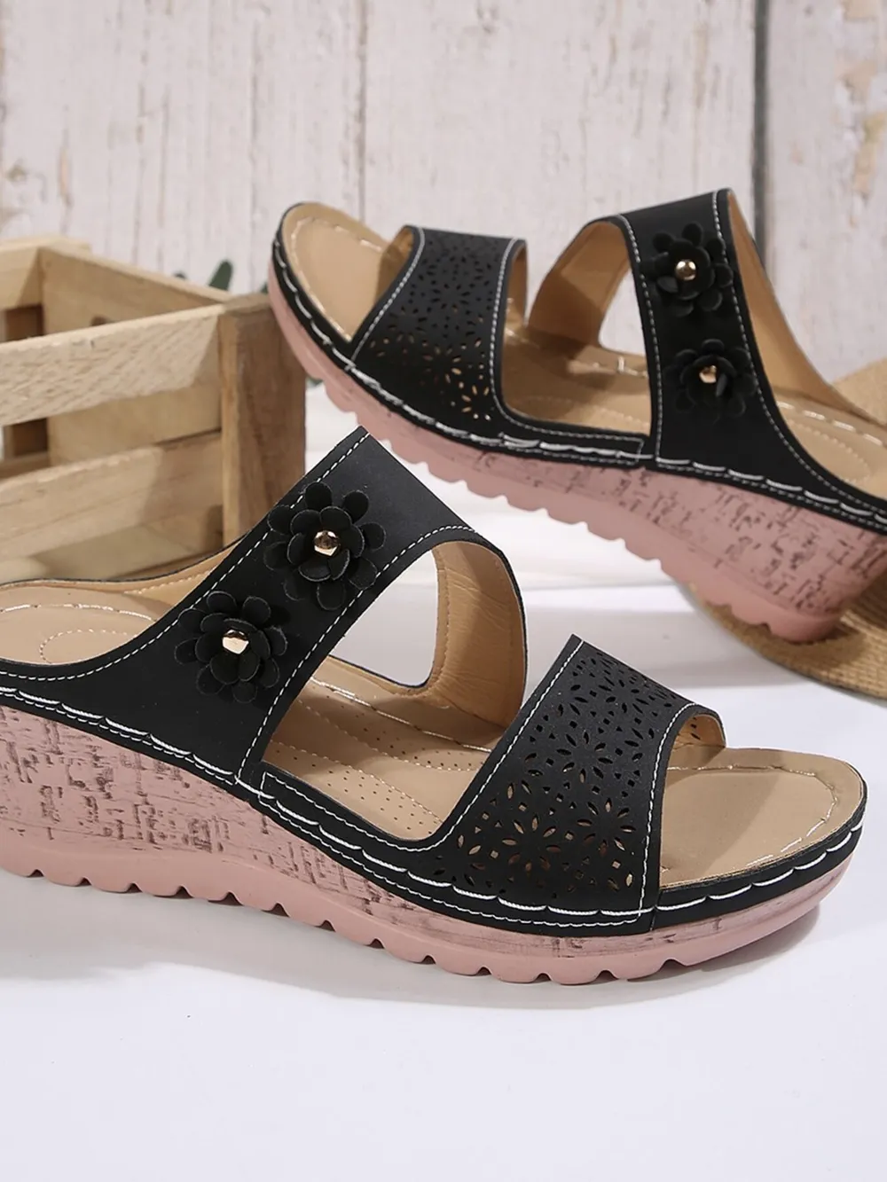 Hollow Out Comfort Wedge Sandals, image 3