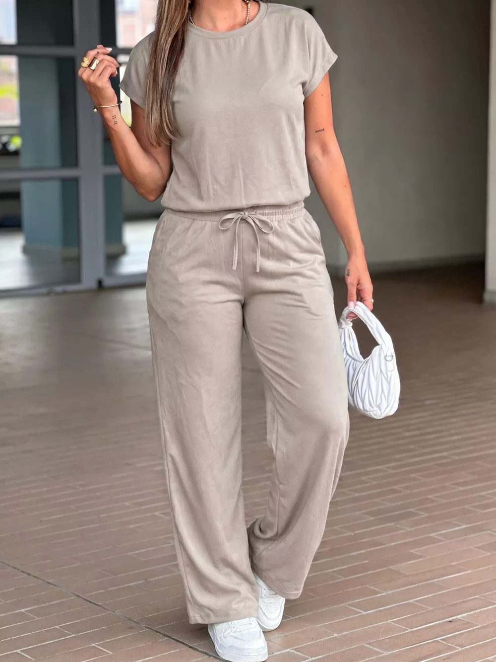 Round Neck Tee and Drawstring Pants Set, image 4