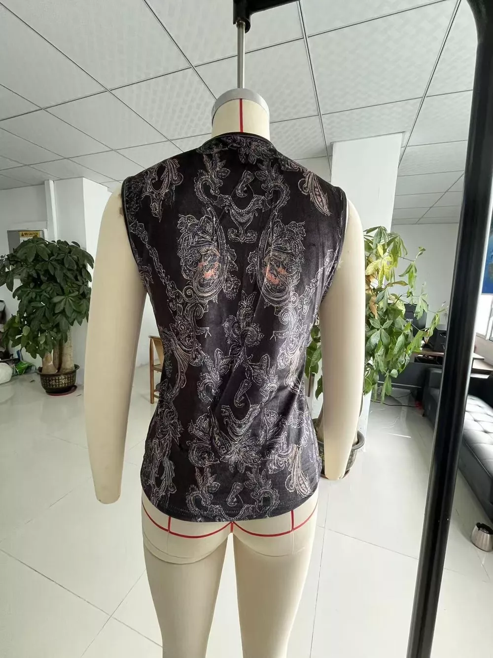 Full Size Paisley Print Ruffled Zip Front Tank Plus Size, image 7