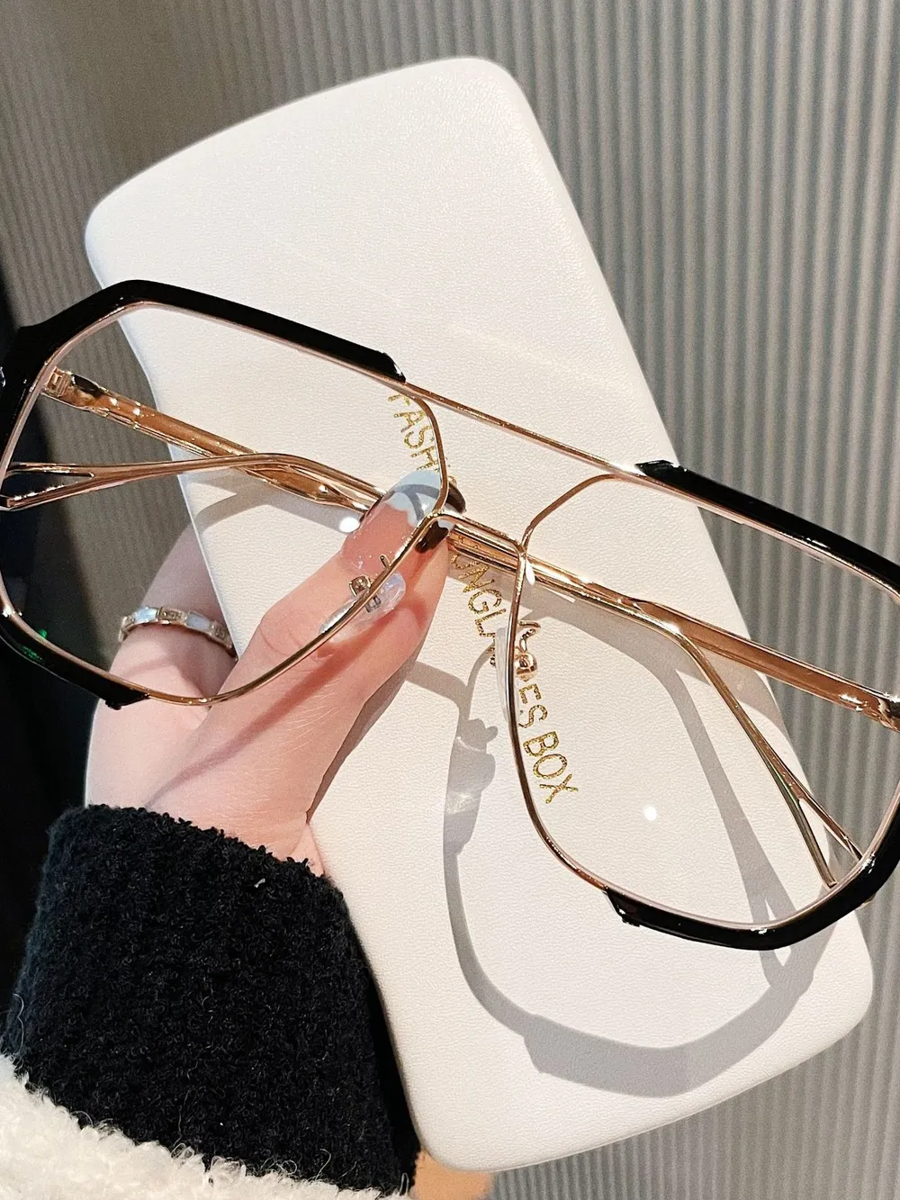 UV Protection Oversized Sunglasses, image 4