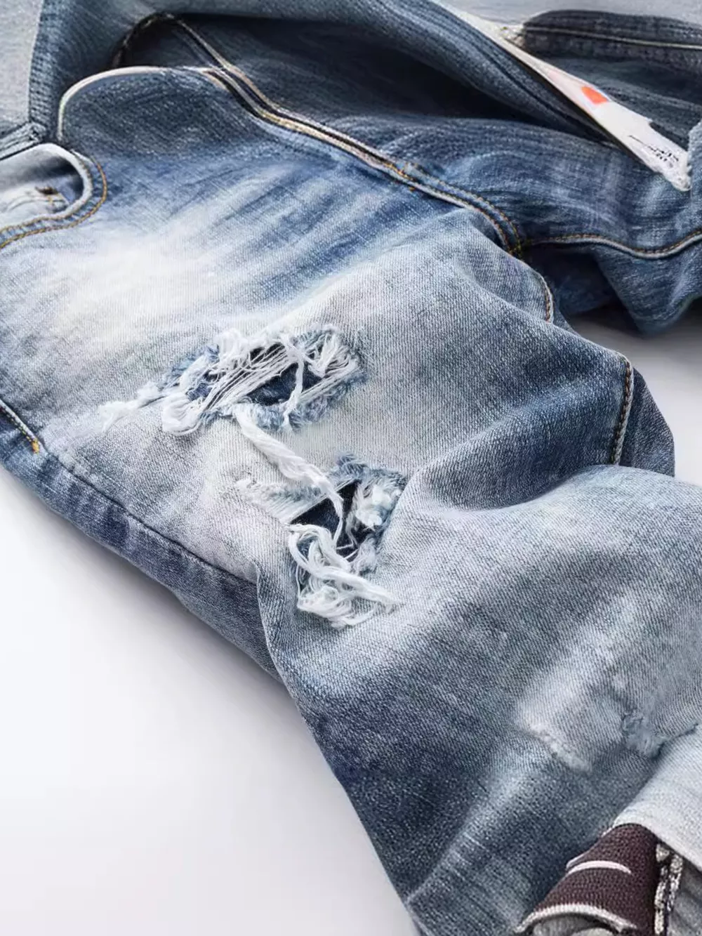 Men's Distressed Slim Fit Jeans, image 3
