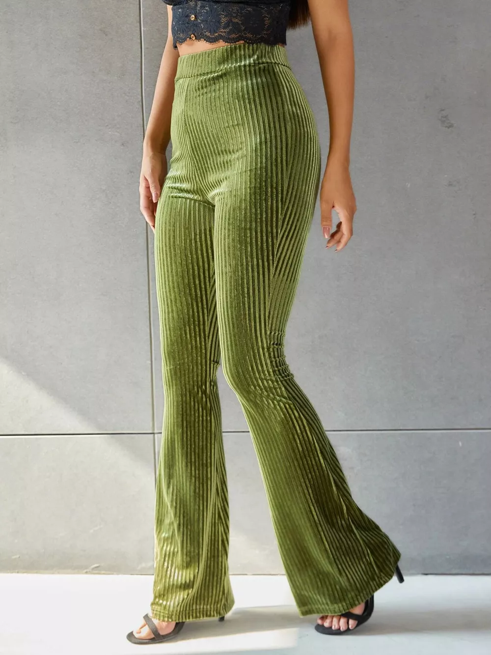 High-Waisted Ribbed Velvet Flare Pants, image 5