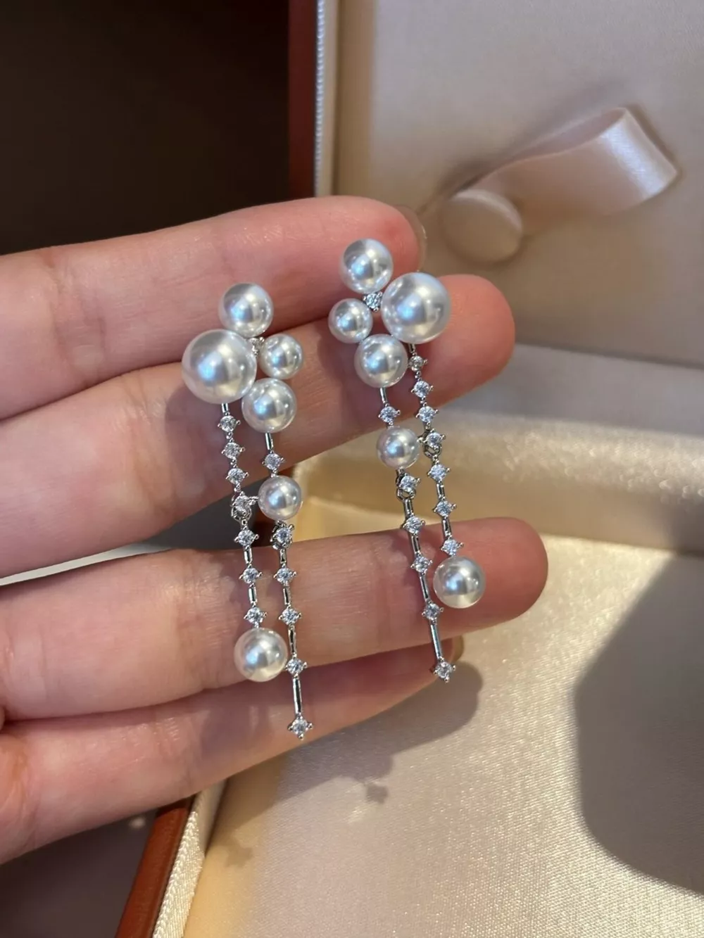 Pearl Cluster Dangle Earrings, image 3