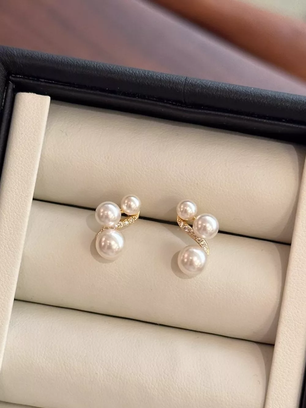 Pearl Cluster Earrings, image 4