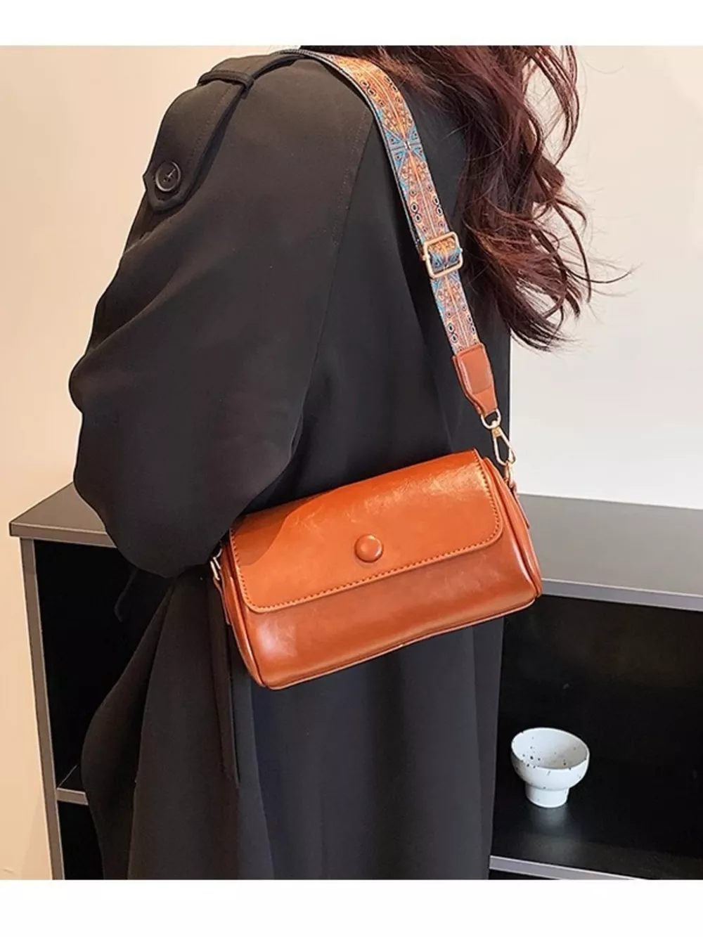 Wide Strap Leather Crossbody Bag, image 8